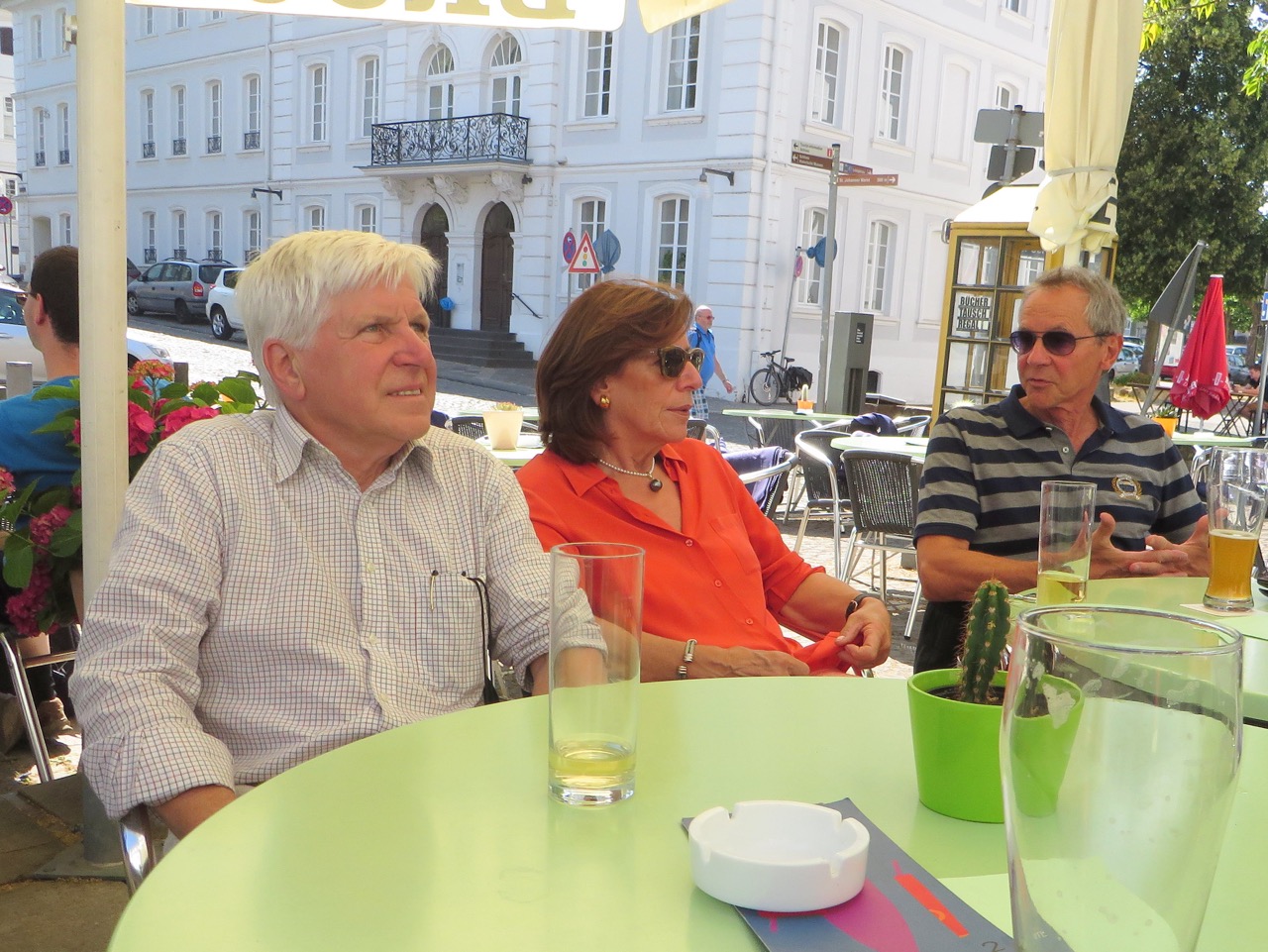Treffen am Schlossplatz 5