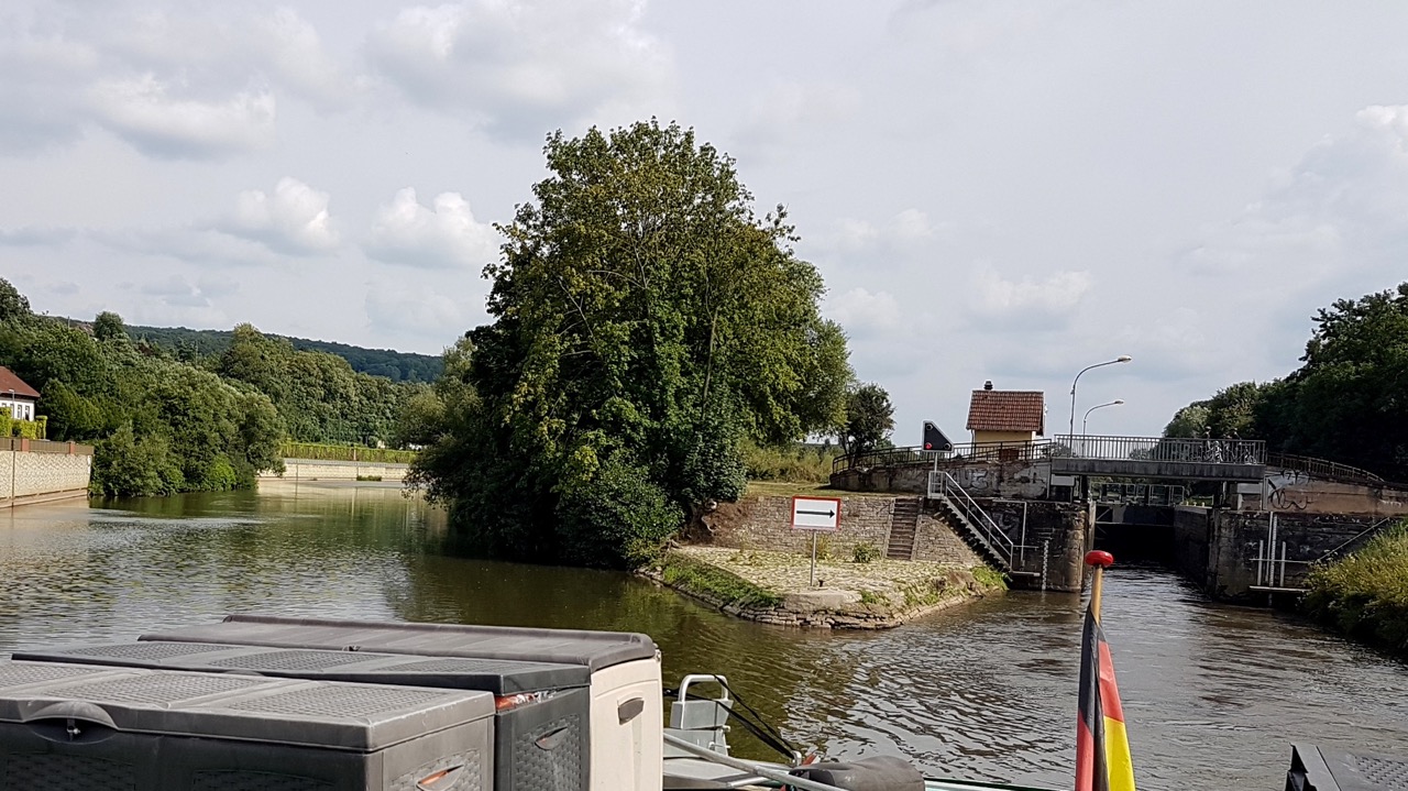 21.07.18 - 16.52.58 - hinter einer Schleuse.jpg