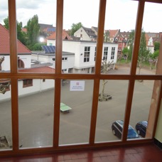 Blick in den Schulhof